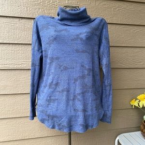 NWT! MICHAEL STARS Thermal Tunic Cowl Neck Blue Camouflage Made in USA Size M